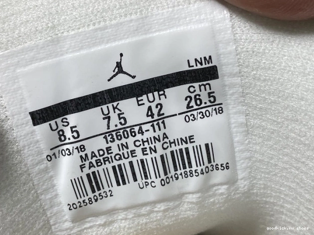 White Air Triple Jordan Retro 3 136064-111 0729